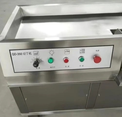 Macchine automatiche industriali per tagliare dadi per carne calda e congelata