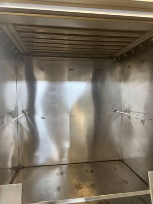 Dimensioni del motore principale mm 1700*1150*1870 Stufe per il fumo di carne personalizzate per uso commerciale