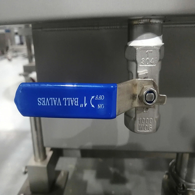 Macchine per la macinazione automatica di carni per gamberetti e frutti di mare
