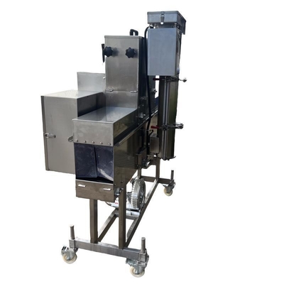 Macchine per la macinazione di pollame e di carne da hamburger