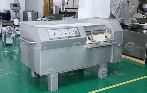 Macchina di taglio di cubo di manzo professionale / Dicer di carne di maiale surgelata con grado automatico