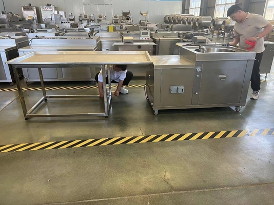 Macchina per fare salsicce da 60 litri con costruzione e confezione robuste Dimensione 120cm * 800cm * 120cm