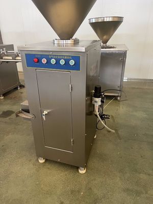 Linea di produzione di salsicce di precisione 60L Stuffer di salsicce con controllo avanzato