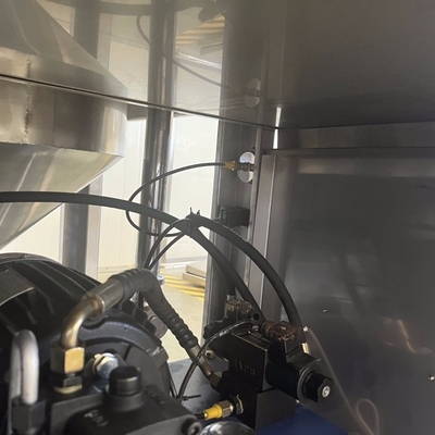 Riempitore di salsicce di design ergonomico per una linea di produzione di salsicce di processo di fermentazione comoda